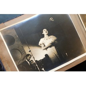 画像:  歌手・市原綾子旧蔵「スクラップ帖」三冊＋「写真アルバム」一冊 ■ 昭和7〜17年頃