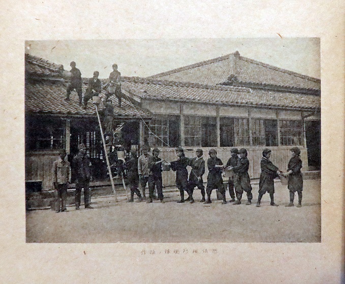 画像1: 皇軍将兵慰問郷土写真集 ■ 湊村銃後奉公会（佐賀県東松浦郡）　昭和17年