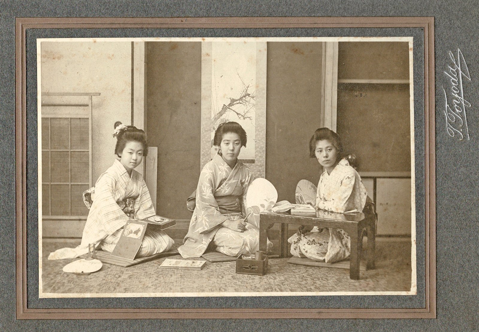 画像: 100年前の日本人の「肖像写真」一括 ■ 明治中期〜大正期頃